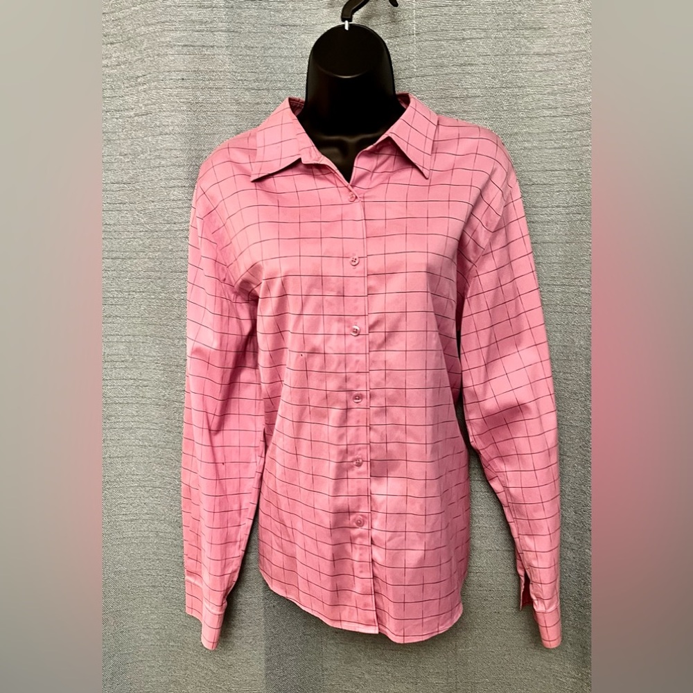 Foxcroft Wrinkle Free Shaped Fit Buttoned Shirt size 14!! $20!!